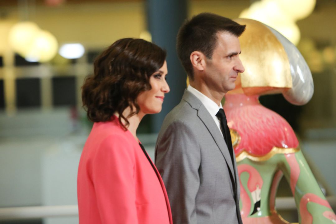 La presidenta de la Comunidad, Isabel Díaz Ayuso, junto al director general de Telemadrid, José Pablo López. La presidenta de la Comunidad, Isabel Díaz Ayuso, junto al director general de Telemadrid, José Pablo López.