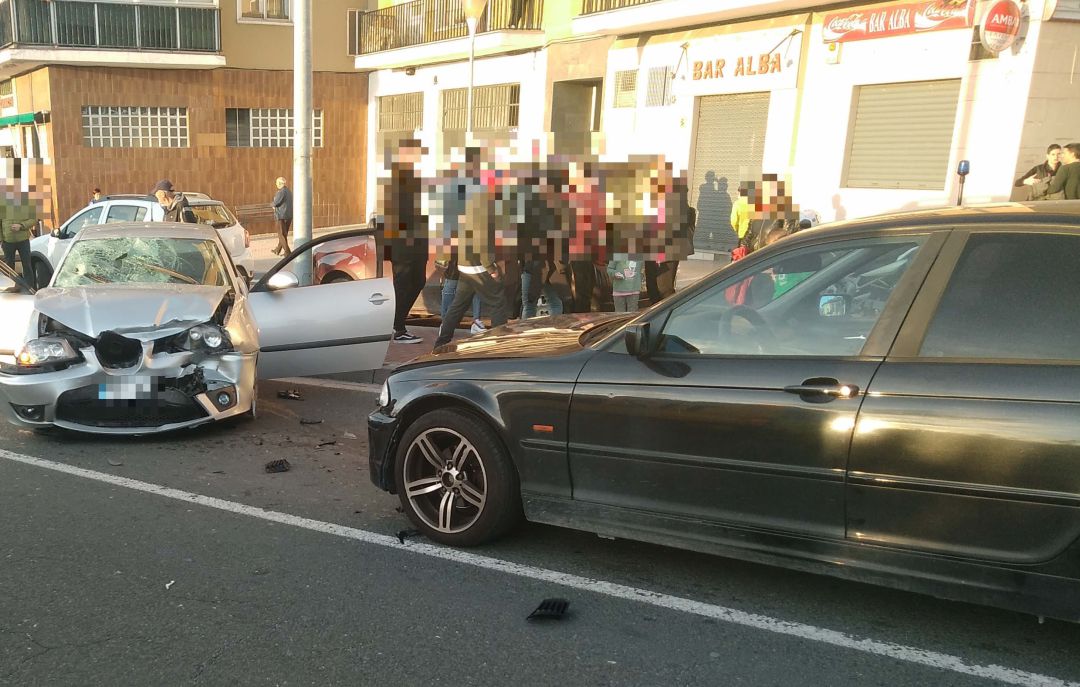 El conductor del Seat Ibiza gris provocó el accidente que dejó dos heridos graves cerca del cruce de Cuatrovientos en Pamplona. El conductor del Seat Ibiza gris provocó el accidente que dejó dos heridos graves cerca del cruce de Cuatrovientos en Pamplona.