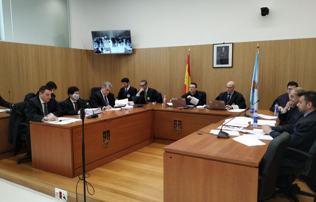 Primera sesión del juicio por los cobros del peaje de la AP-9 durante las obras del Puente de Rande Primera sesión del juicio por los cobros del peaje de la AP-9 durante las obras del Puente de Rande