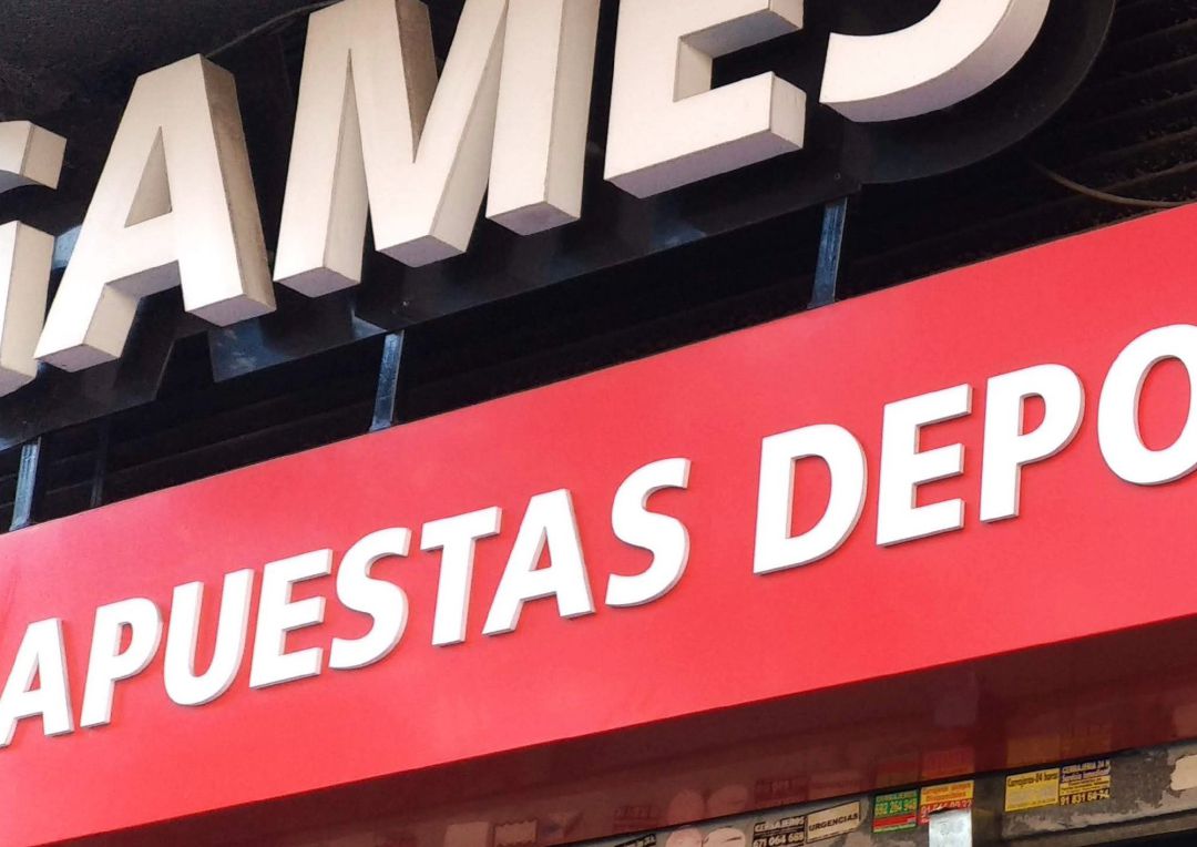 Imagen de recurso de una fachada de un local de apuestas. Imagen de recurso de una fachada de un local de apuestas.