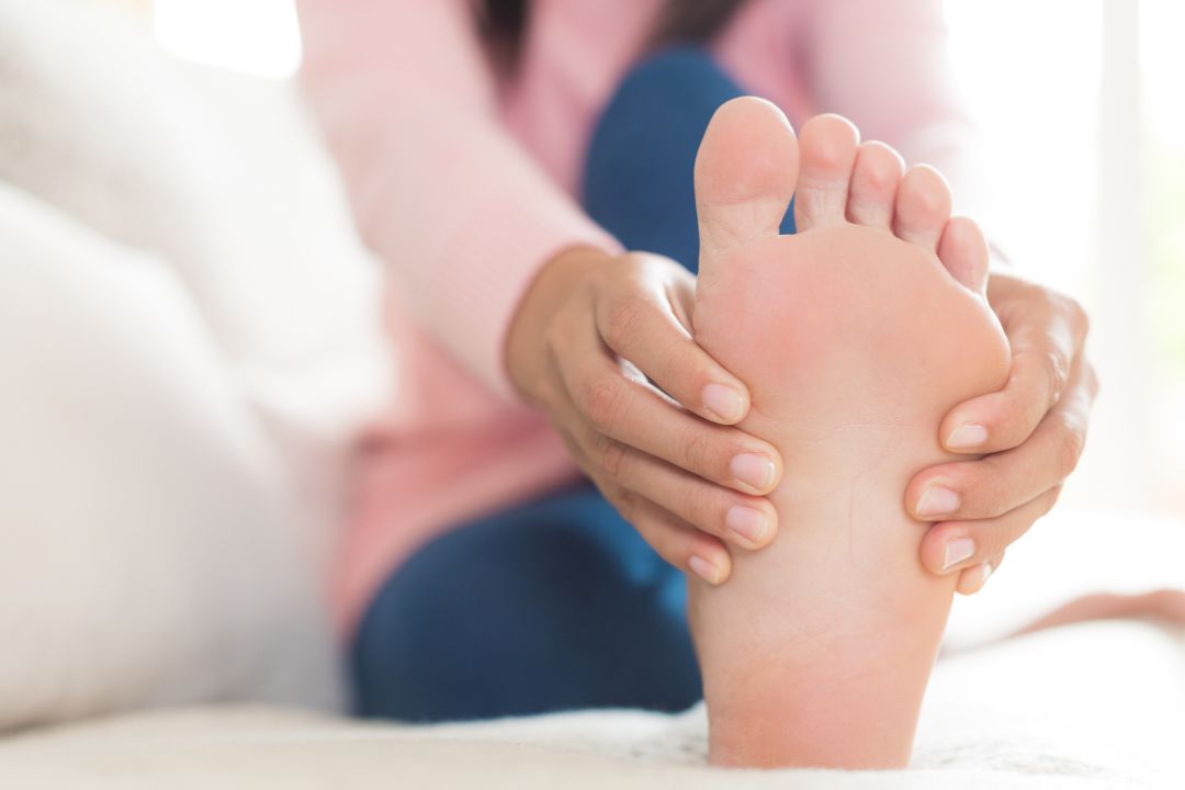 Los problemas en los tendones de los pies son una de las patologías que más incapacitan a la hora de caminar Los problemas en los tendones de los pies son una de las patologías que más incapacitan a la hora de caminar