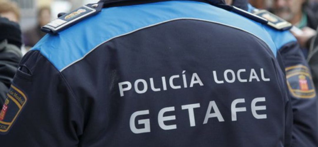 El Ayuntamiento ha decidido denunciar a un agente como presunto culpable de actos contra algunos compañeros. El Ayuntamiento ha decidido denunciar a un agente como presunto culpable de actos contra algunos compañeros.