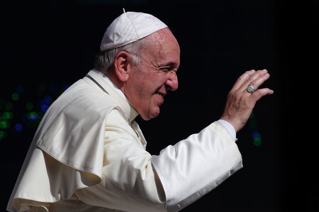 El Papa Francisco dirigiendo su audiencia general de los miércoles en la Plaza de San Pedro. El Papa Francisco dirigiendo su audiencia general de los miércoles en la Plaza de San Pedro.