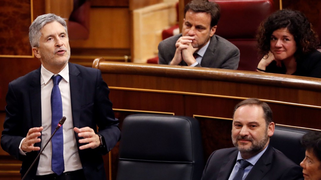 Grande-Marlaska desmonta las mentiras de Vox sobre criminalidad y extranjeros: "Impulsar bulos es xenofobia"