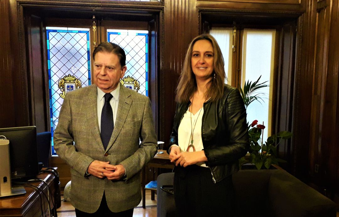 El alcalde de Oviedo, Alfredo Canteli, recibió a la consejera de la Presidencia, Rita Camblor, en su despacho El alcalde de Oviedo, Alfredo Canteli, recibió a la consejera de la Presidencia, Rita Camblor, en su despacho
