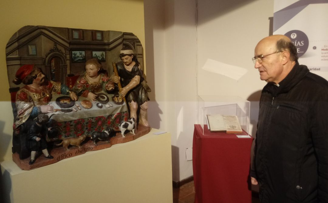 El arzobispo de Burgos, Fidel Herráez, en la exposición Sementera de Esperanza El arzobispo de Burgos, Fidel Herráez, en la exposición Sementera de Esperanza