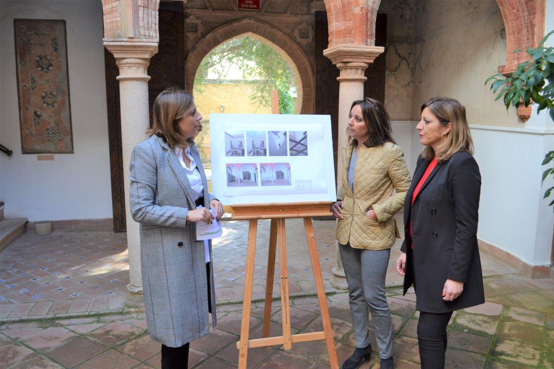 La regidora rondeña ha presentado el proyecto junto a las ediles de Obras y Contratación La regidora rondeña ha presentado el proyecto junto a las ediles de Obras y Contratación