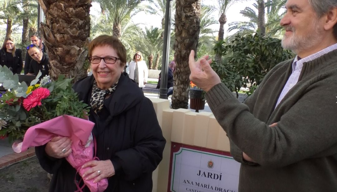 Momento de la inauguración del jardín Ana María Drack Momento de la inauguración del jardín Ana María Drack