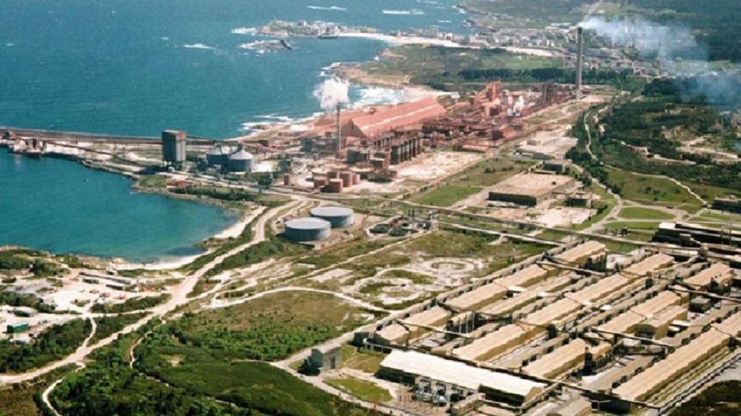 El gobierno pide a la Xunta que colabore en la solución para Alcoa