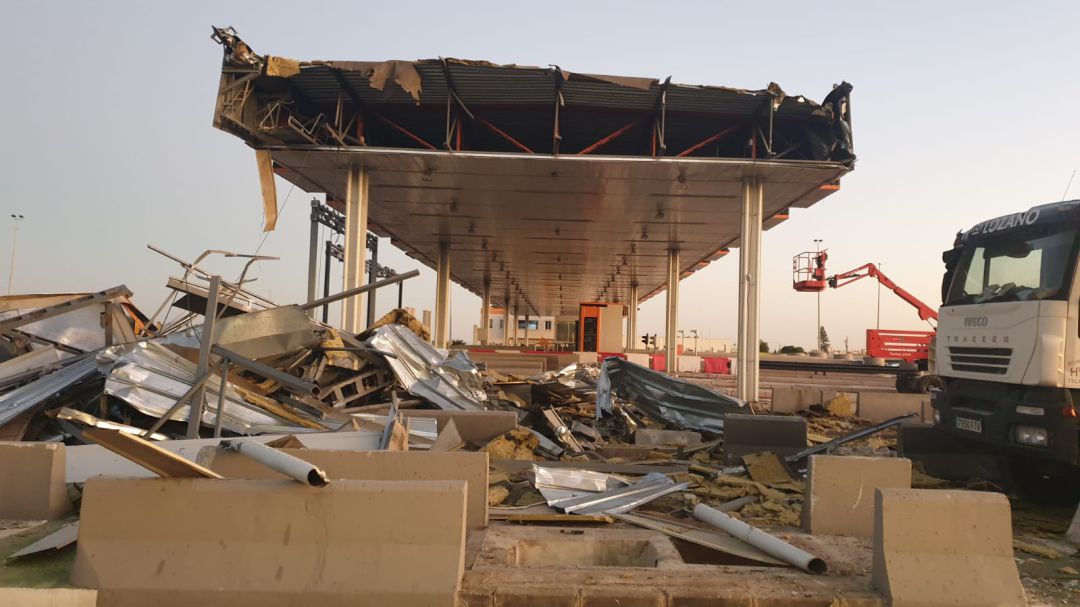 Demolición del peaje de la Ap-7 en Silla Demolición del peaje de la Ap-7 en Silla