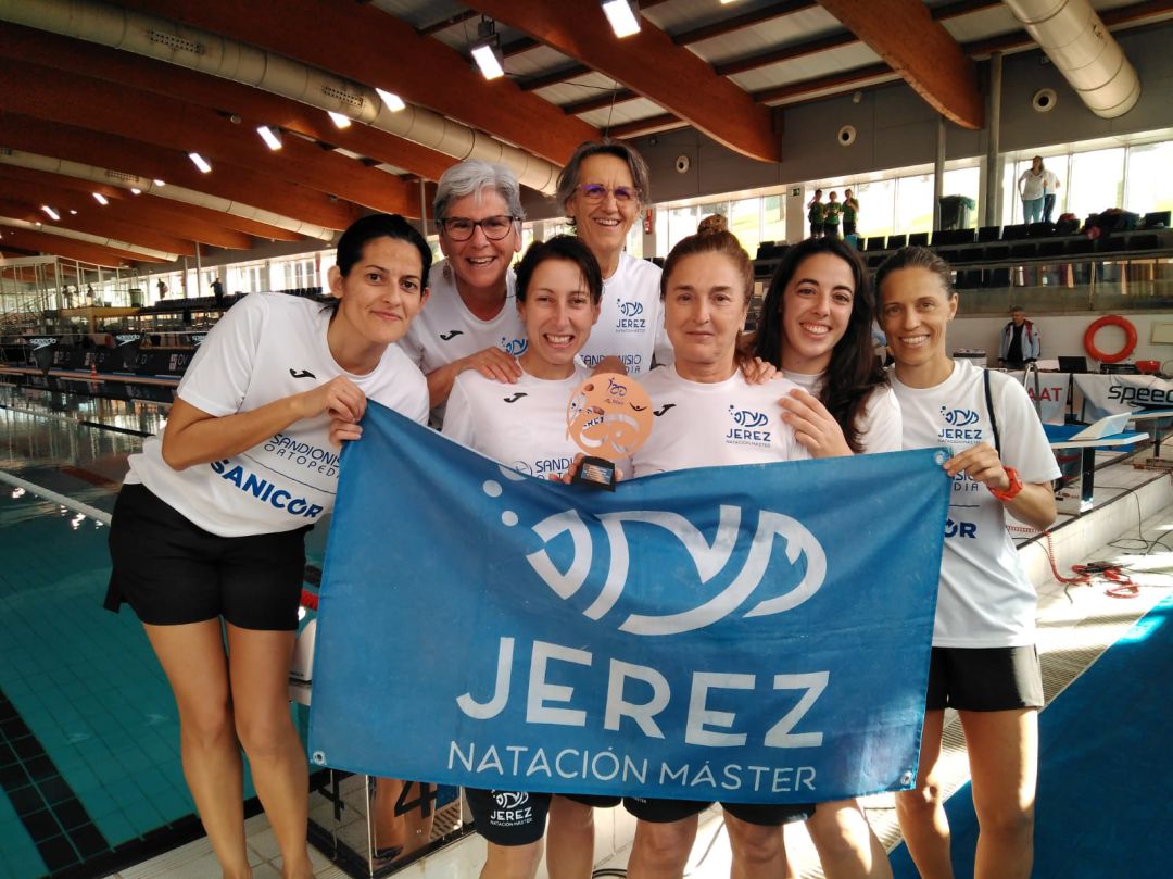 Gran actuación en el Nacional de Fondo del Jerez Natación Máster Gran actuación en el Nacional de Fondo del Jerez Natación Máster