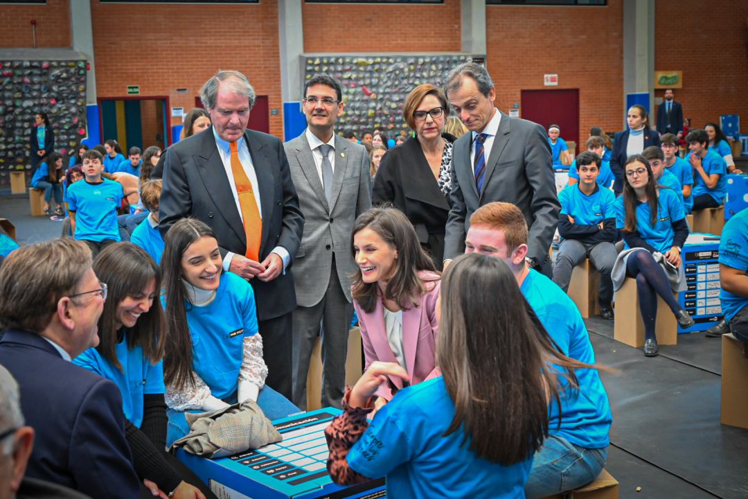 La reina Letizia participa en un taller con jóvenes estudiantes sobre ideas innovadoras para combatir el cambio climático, en la UPV La reina Letizia participa en un taller con jóvenes estudiantes sobre ideas innovadoras para combatir el cambio climático, en la UPV