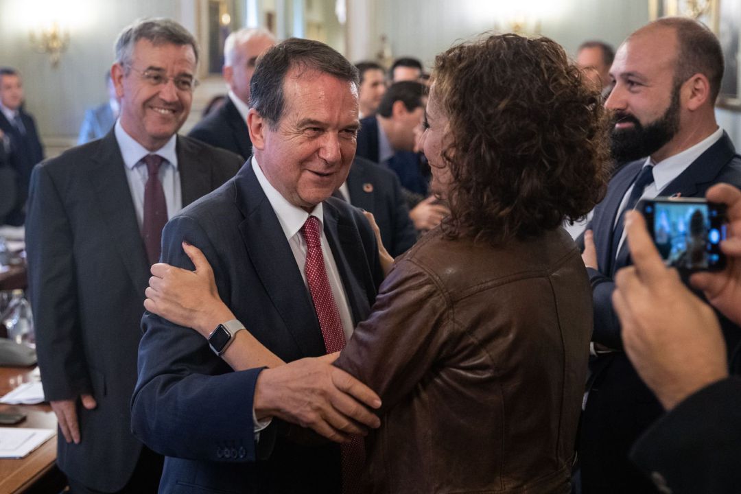 Abel Caballero con la ministra de Hacienda, María Jesús Montero Abel Caballero con la ministra de Hacienda, María Jesús Montero