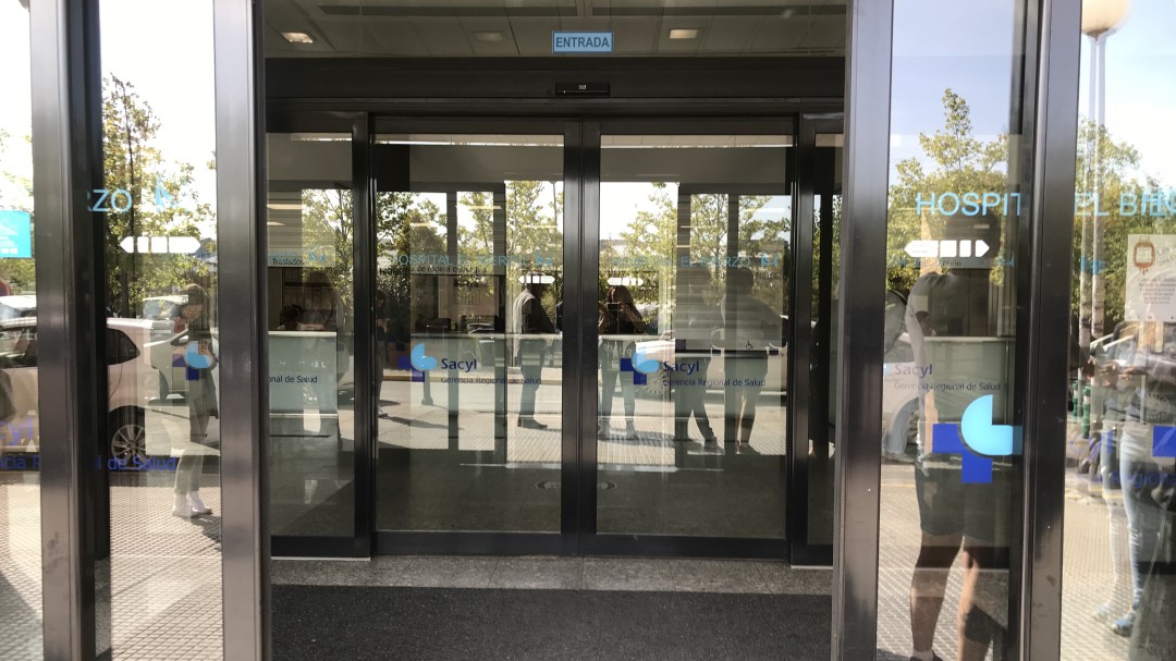 Seis sindicatos entran en la pugna por la junta de personal del Hospital del Bierzo