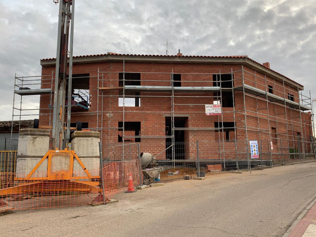 Estado de las obras de la vivienda tutelada de Nava del Rey Estado de las obras de la vivienda tutelada de Nava del Rey