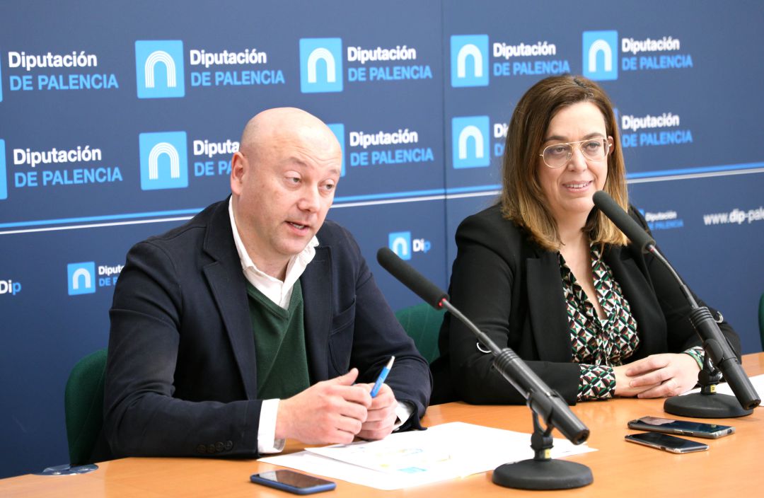 La presidenta de la Diputación, Ángeles Armisén, acompañada del diputado de Promoción Económica y vicepresidente primero, Luis Calderón La presidenta de la Diputación, Ángeles Armisén, acompañada del diputado de Promoción Económica y vicepresidente primero, Luis Calderón