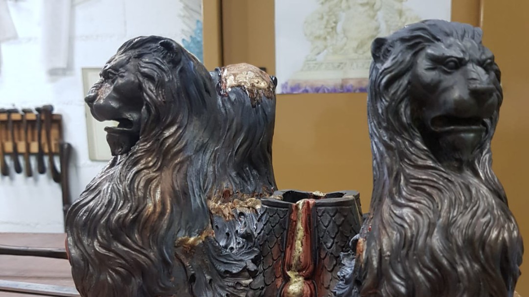 Los Estudiantes muestra los estrenos del paso del Cristo de la Buena Muerte