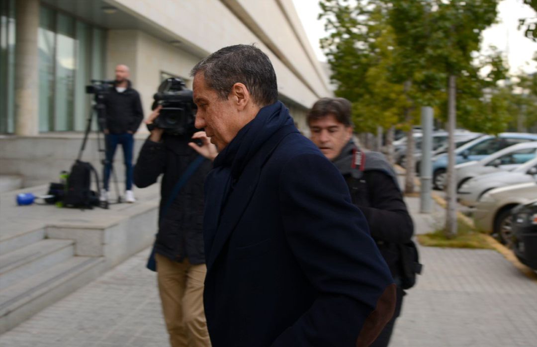 El expresident de la Generalitat, Eduardo Zaplana entrando a dependencias judiciales. El expresident de la Generalitat, Eduardo Zaplana entrando a dependencias judiciales.