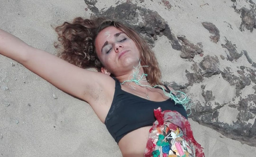 Uno de los cadáveres interpretado por una alumna de interpretación de la Escuela de Arte Pancho Lasso de Lanzarote Uno de los cadáveres interpretado por una alumna de interpretación de la Escuela de Arte Pancho Lasso de Lanzarote