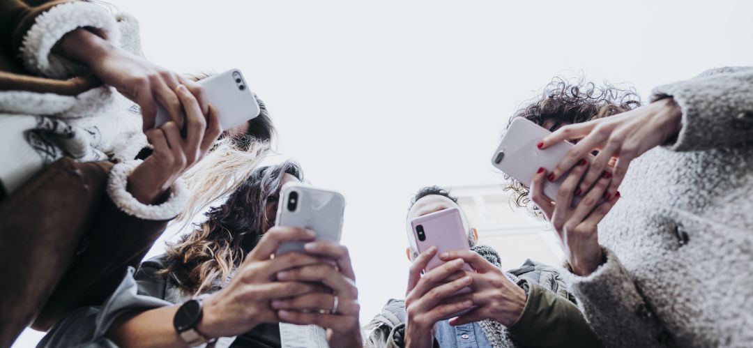 Detrás del contenido que descargamos se encuentran grandes superficies de servidores Detrás del contenido que descargamos se encuentran grandes superficies de servidores