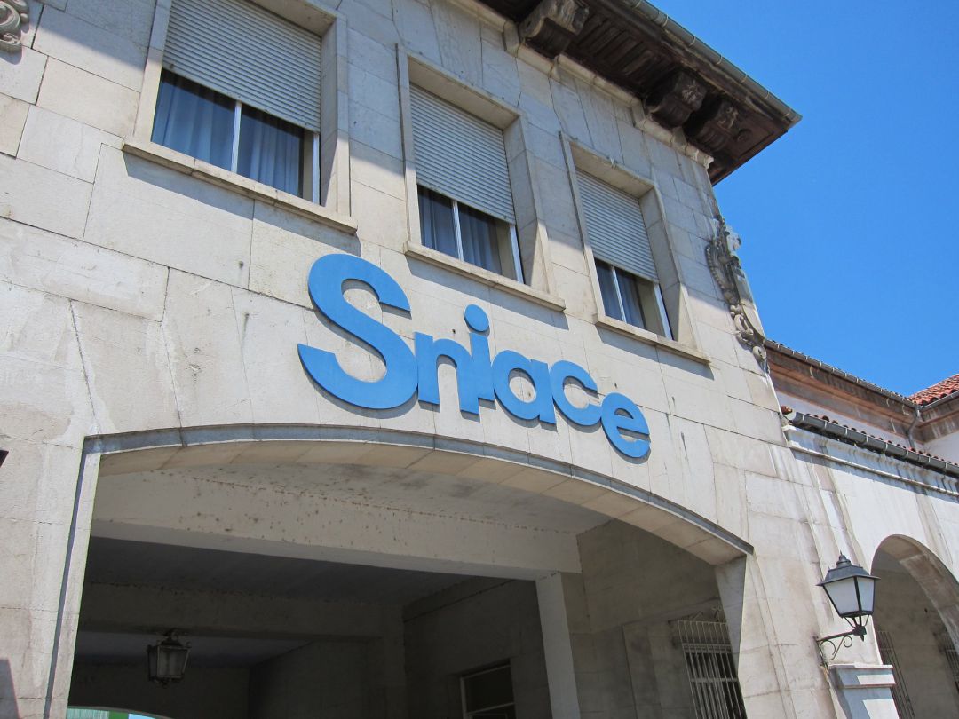Fábrica de Sniace en Torrelavega. Fábrica de Sniace en Torrelavega.