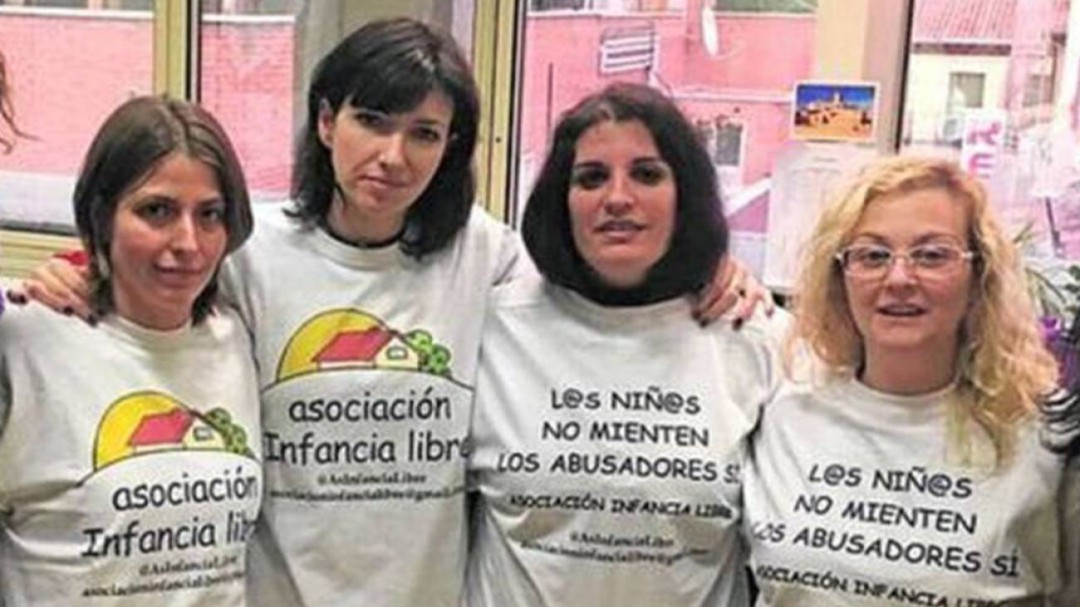 Archivada una denuncia de abusos sexuales contra un progenitor denunciado por una madre de Infancia Libre