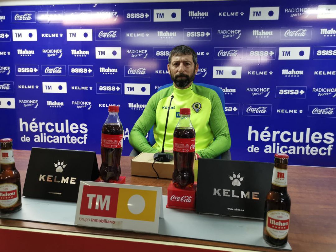 Antonio Moreno en la sala de prensa del Rico Pérez Antonio Moreno en la sala de prensa del Rico Pérez