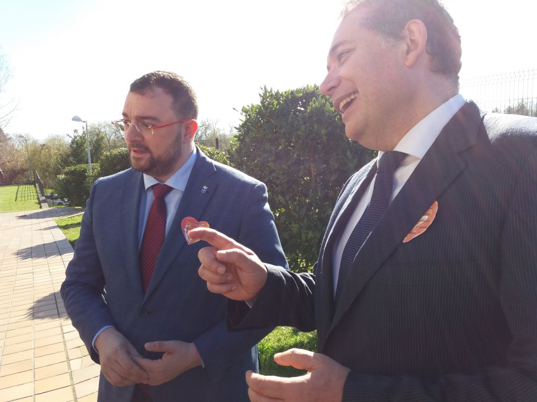 El presidente del Principado, Adrián Barbón junto al director de la Fundacion Vinjoy , Adolfo Rivas El presidente del Principado, Adrián Barbón junto al director de la Fundacion Vinjoy , Adolfo Rivas