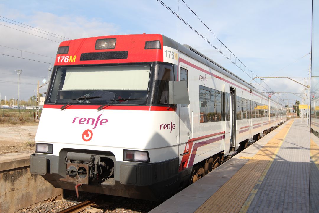 Tren de cercanías Tren de cercanías