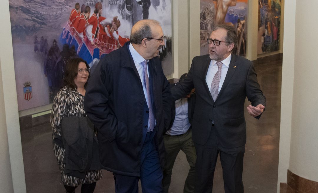 El presidente de la Diputación de Castellón, José Martí, recibiendo al presidente de la Diputación de Teruel, Manuel Rando El presidente de la Diputación de Castellón, José Martí, recibiendo al presidente de la Diputación de Teruel, Manuel Rando