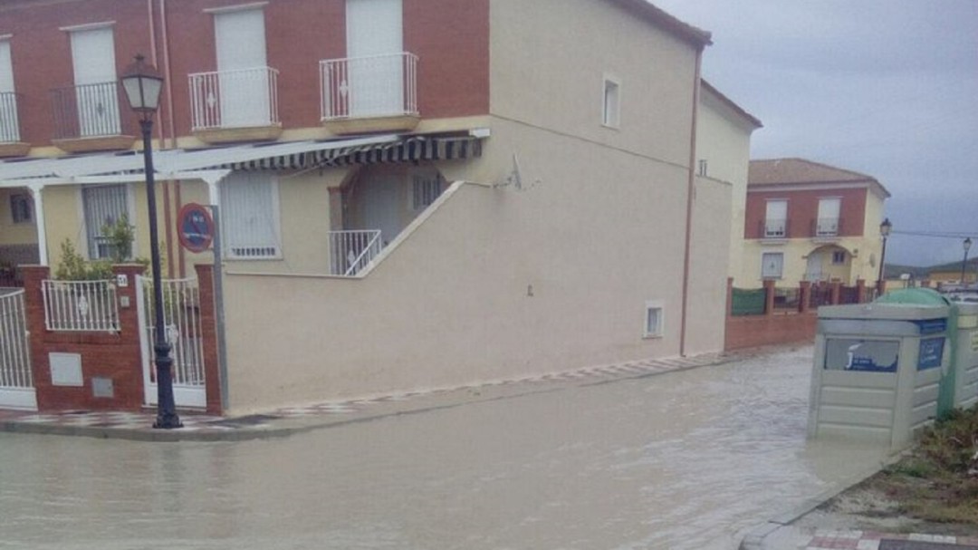 Protestas vecinales en Villanueva de la Reina por la situación del Arroyo Encantado