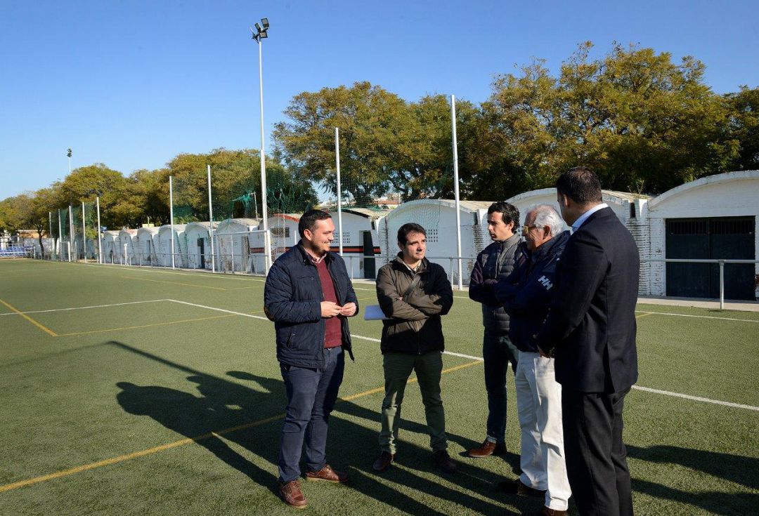 Visita de Jesús Alba al campo municipal Visita de Jesús Alba al campo municipal