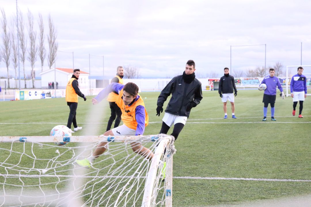 Entrenamiento del conjunto morado Entrenamiento del conjunto morado