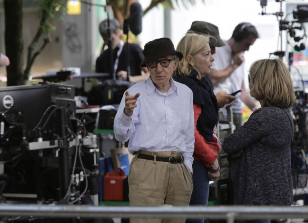 Woody Allen durante el rodaje en el Boulevard donostiarra Woody Allen durante el rodaje en el Boulevard donostiarra