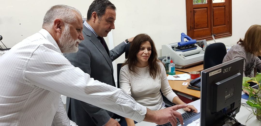 139.136 sevillanos presentan sus solicitudes en la Bolsa Única Común impulsada por la Junta de Andalucía 139.136 sevillanos presentan sus solicitudes en la Bolsa Única Común impulsada por la Junta de Andalucía