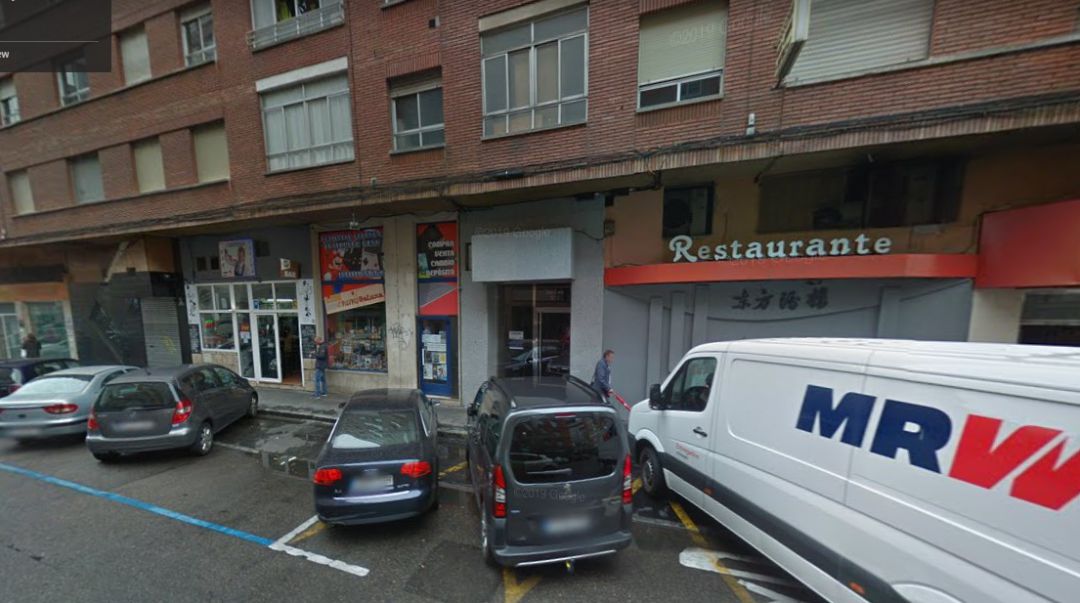 El vehículo impactó contra otros ocho estacionados en la calle San Luis El vehículo impactó contra otros ocho estacionados en la calle San Luis