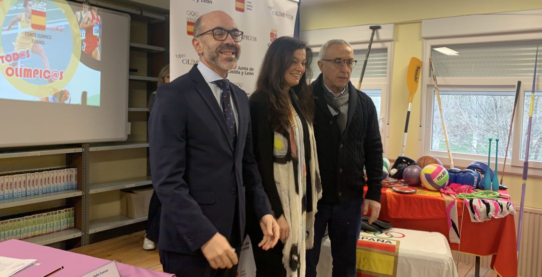 Javier Ortega (Consejero cultura y turismo JCYL), Ana Gallo (directora colegio) y Alejandro Blanco (Presidente del COE) Javier Ortega (Consejero cultura y turismo JCYL), Ana Gallo (directora colegio) y Alejandro Blanco (Presidente del COE)