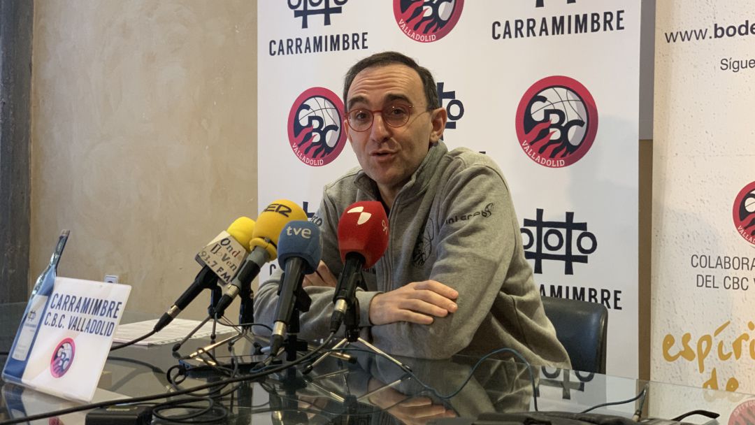 Hugo López en rueda de prensa Hugo López en rueda de prensa