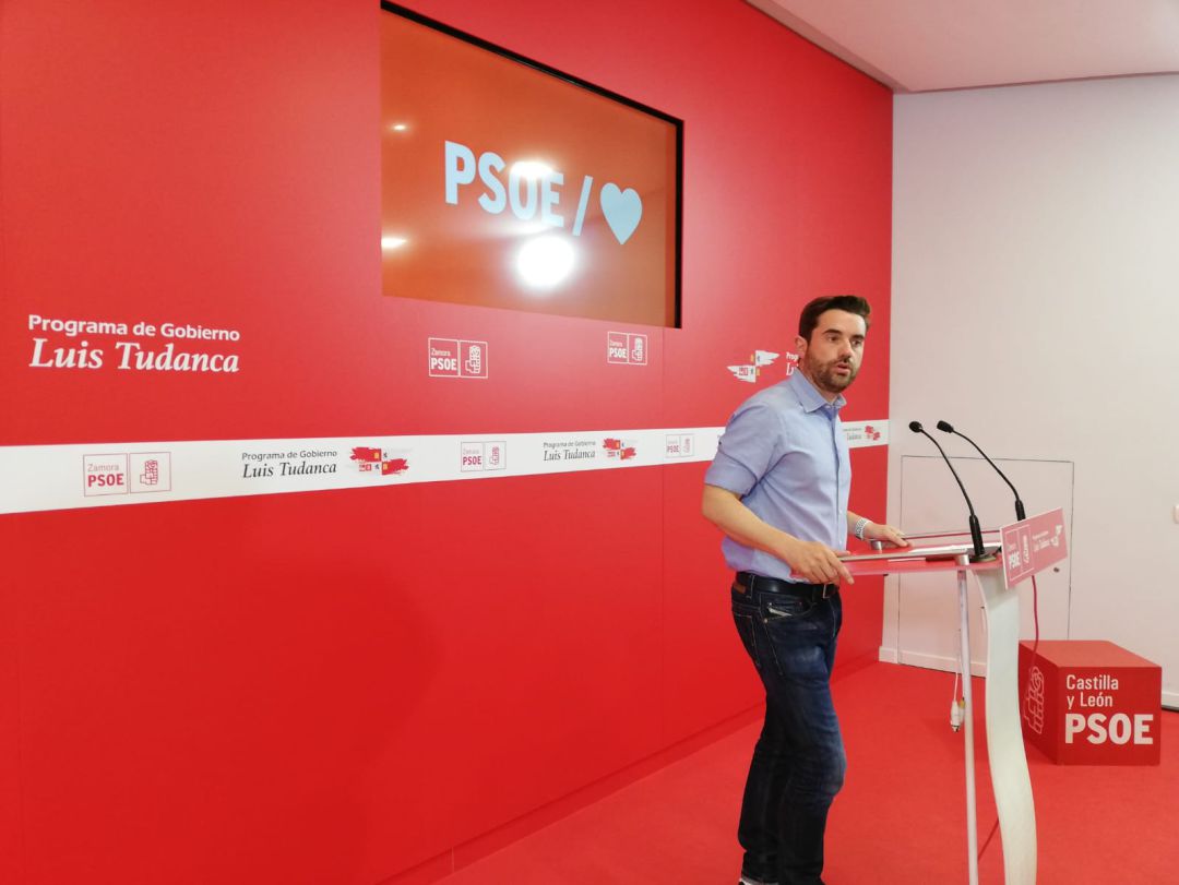 El secretario provincial del PSOE, Antidio Fagúndez, durante una rueda de prensa El secretario provincial del PSOE, Antidio Fagúndez, durante una rueda de prensa