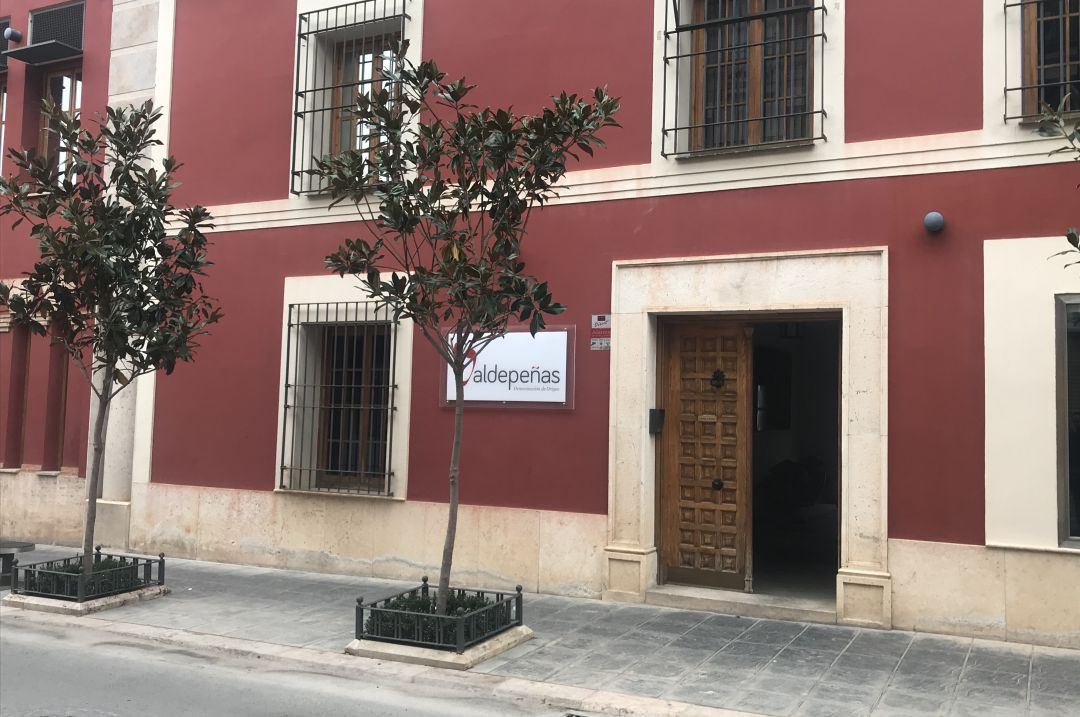 Fachada de la sede de la DO Valdepeñas Fachada de la sede de la DO Valdepeñas