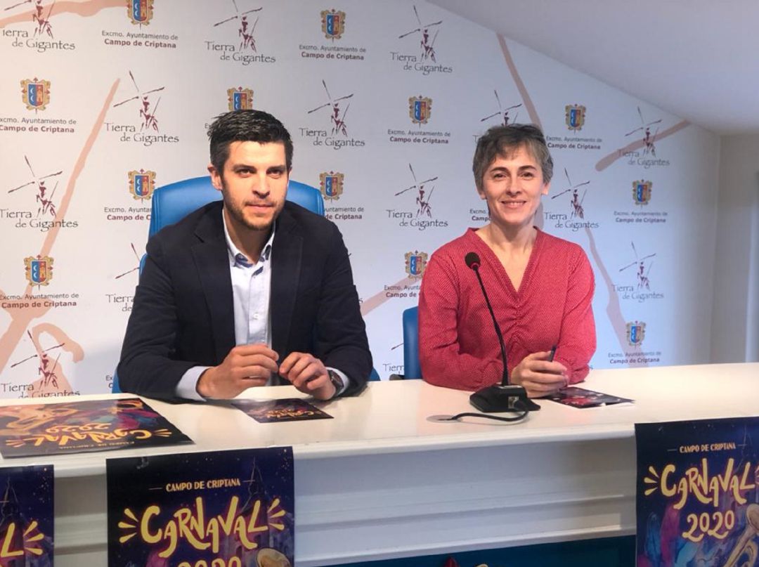 Santiago Lázaro, alcalde de Campo de Criptana y la concejala de cultura, Rosana Fernández Santiago Lázaro, alcalde de Campo de Criptana y la concejala de cultura, Rosana Fernández