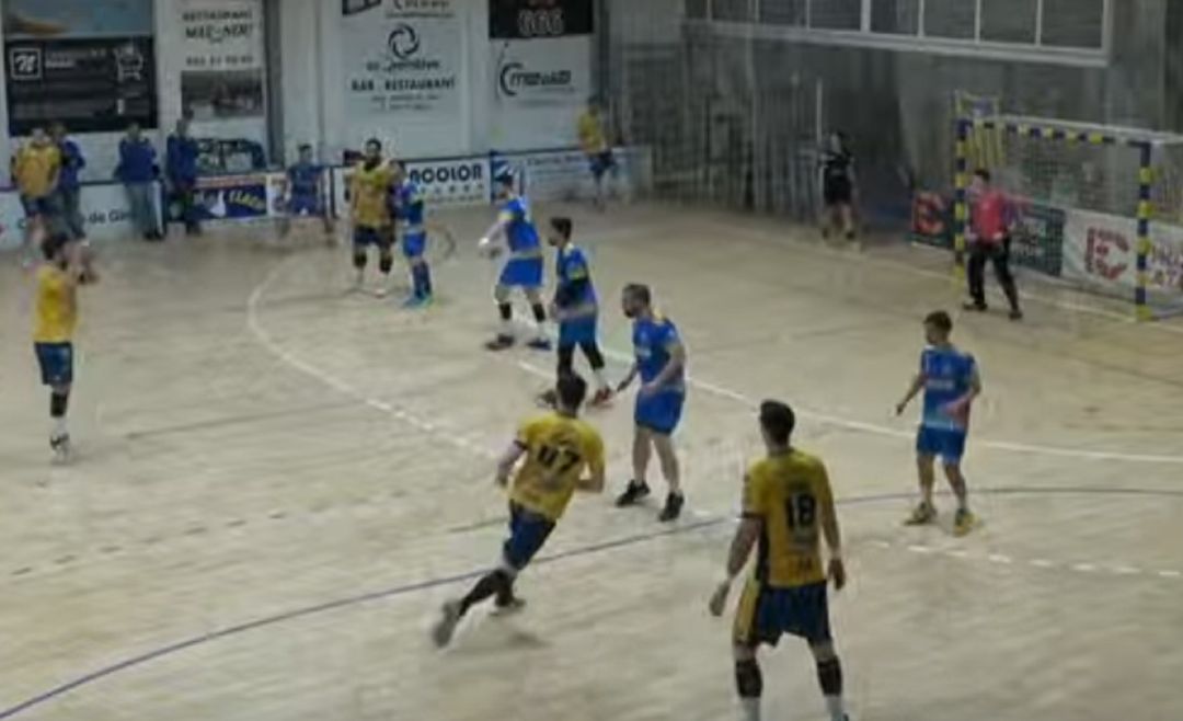 Imagen del encuentro de los amarillos en el Pavelló Esportivo Sarrià. Imagen del encuentro de los amarillos en el Pavelló Esportivo Sarrià.