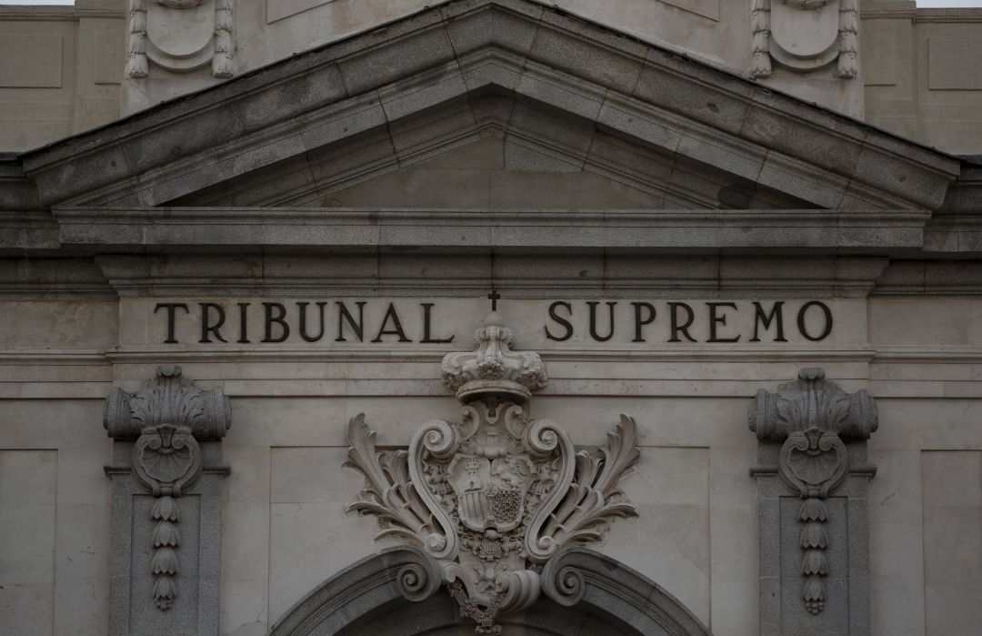 Fachada del Tribunal Supremo. Fachada del Tribunal Supremo.