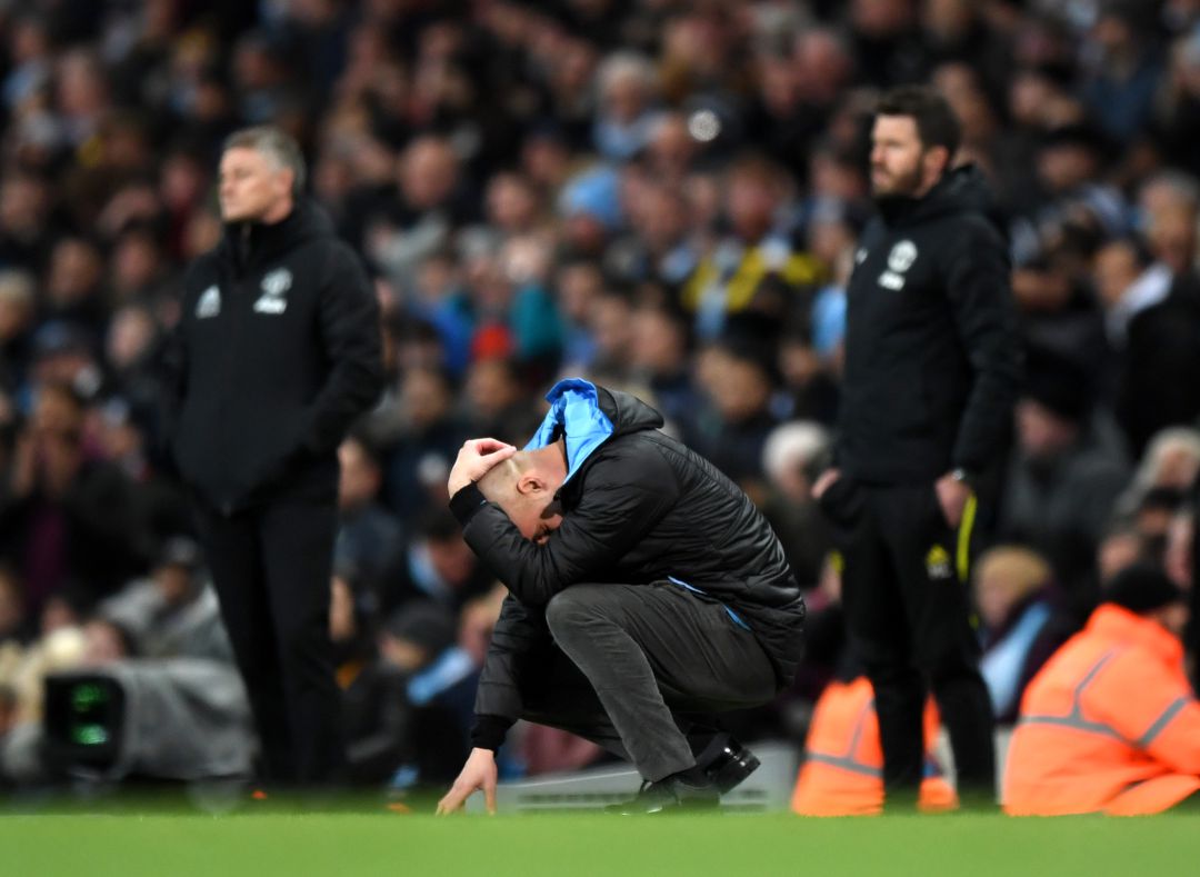 Guardiola, durante el partido contra el United. Guardiola, durante el partido contra el United.