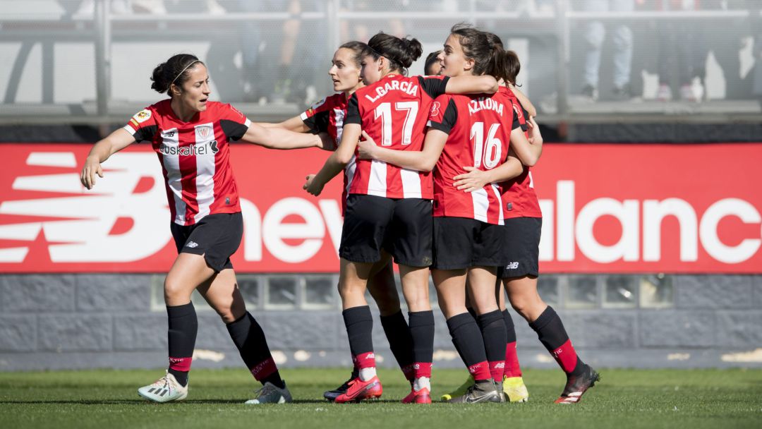 Las jugadoras del Athletic Club celebran un gol en el derbi disputado contra la Real Sociedad en Lezama Las jugadoras del Athletic Club celebran un gol en el derbi disputado contra la Real Sociedad en Lezama