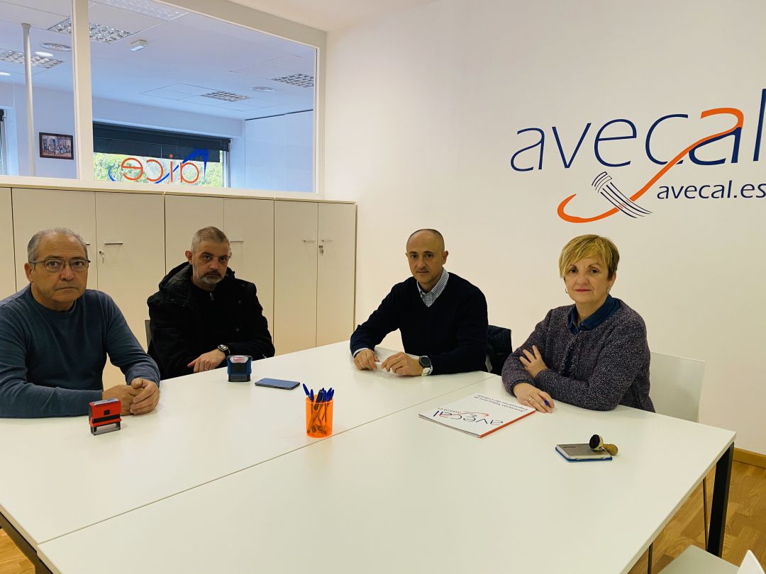 Firma del acuerdo del periodo vacacional para los trabajadores del sector del calzado Firma del acuerdo del periodo vacacional para los trabajadores del sector del calzado