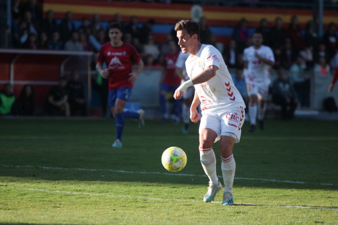 Chumbi controla un balón contra el Villarrobledo Chumbi controla un balón contra el Villarrobledo