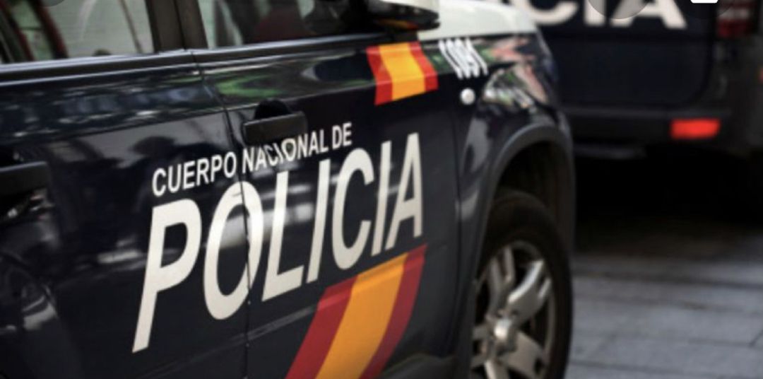 La Policía investiga tras asegurar una joven de Palencia que se desprendió de su bebé nacido muerto en un contenedor La Policía investiga tras asegurar una joven de Palencia que se desprendió de su bebé nacido muerto en un contenedor