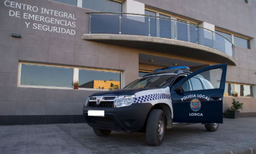 Detenido por amenazar a su pareja con una navaja en el Hospital Rafael Méndez Detenido por amenazar a su pareja con una navaja en el Hospital Rafael Méndez