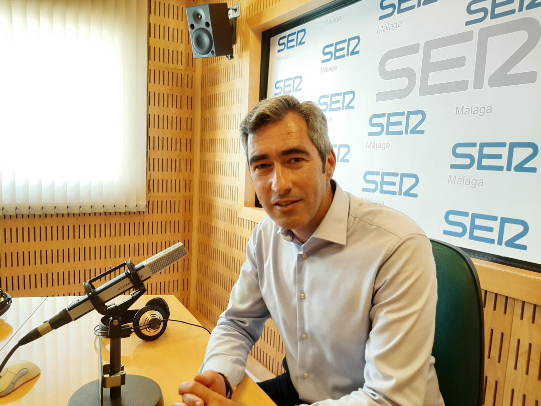 El alcalde Benalmádena, Victor Navas, en la SER El alcalde Benalmádena, Victor Navas, en la SER